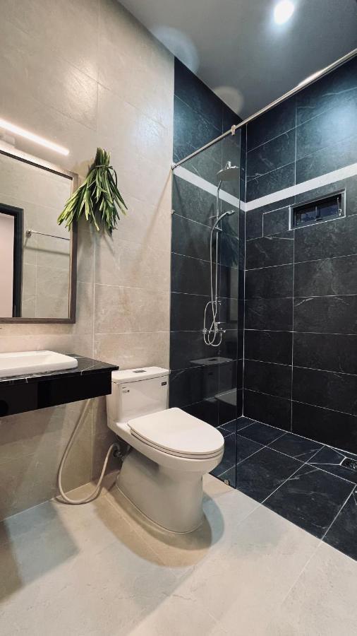 Huy Hoang Hotel Фантхьет Экстерьер фото