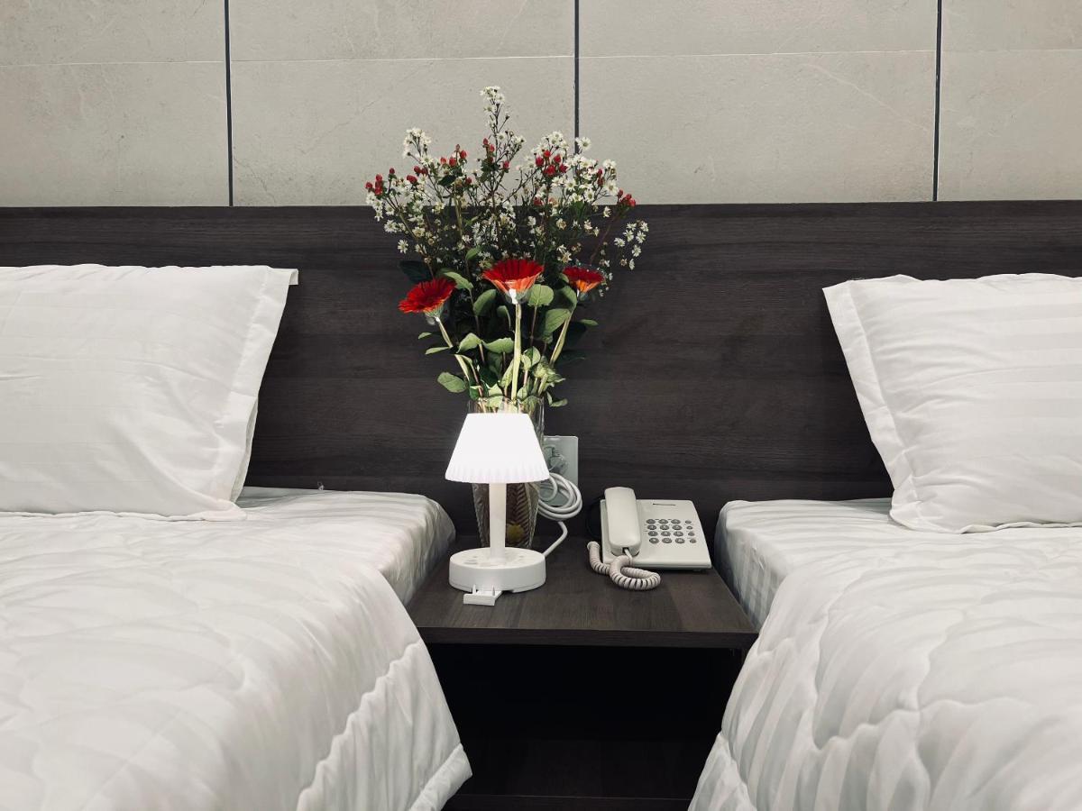 Huy Hoang Hotel Фантхьет Экстерьер фото